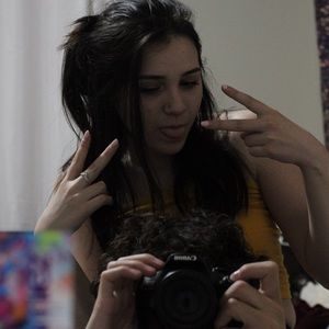 Meet your Posher, Danielle